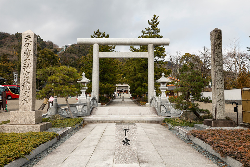元伊勢籠神社